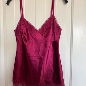 Guess Satin Lace-Trim Cami in Berry